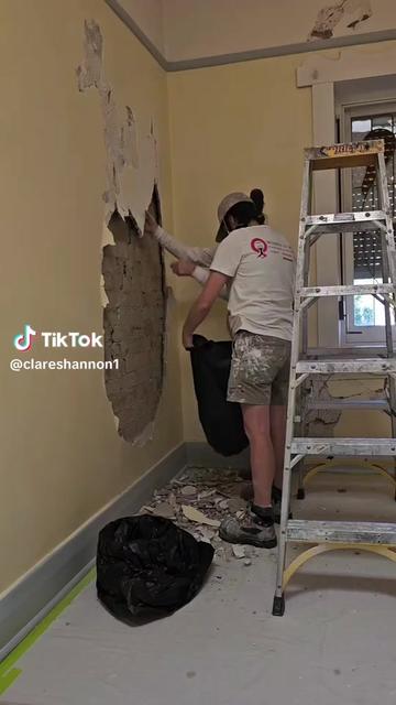 @womeninwhitepainters