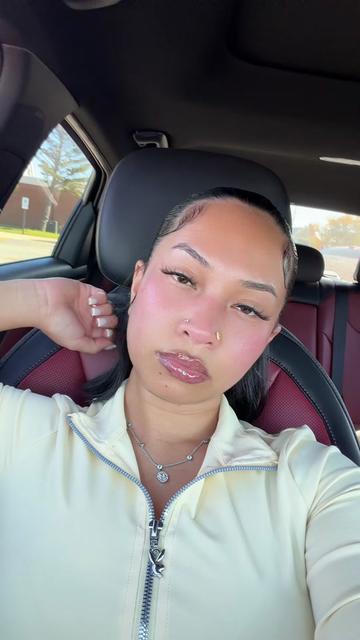 @Debbie 🩵