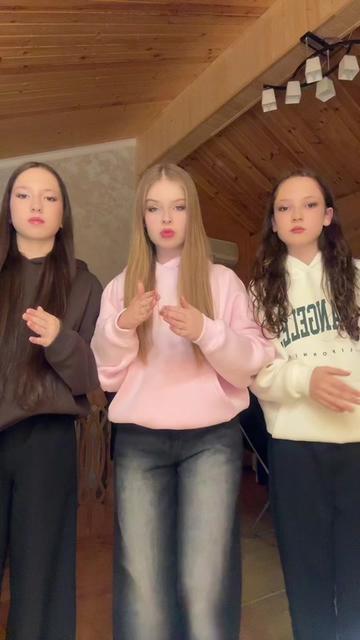 @манька