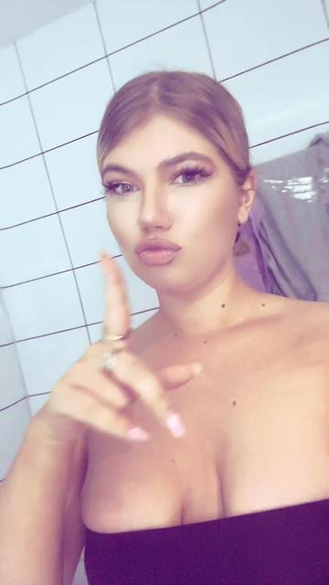 @🦋🤍