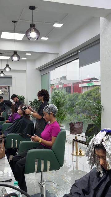 @Munney salon