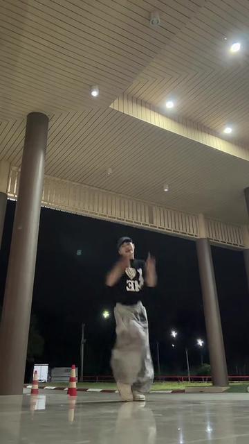 @mon
