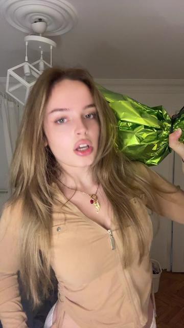 @Elaa