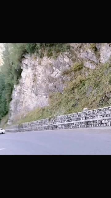@Travel_with_Waqas