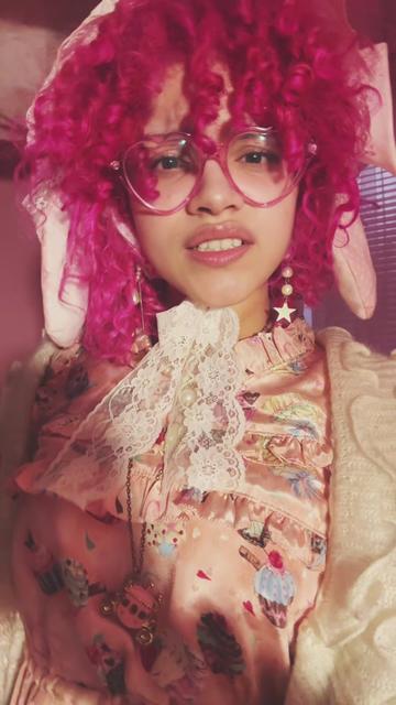@kat/bon ⚢ irl bonnibel ! 🍭