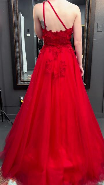 @27 Dresses Designer & Consign