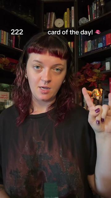 @bone dead tarot | beth ✰