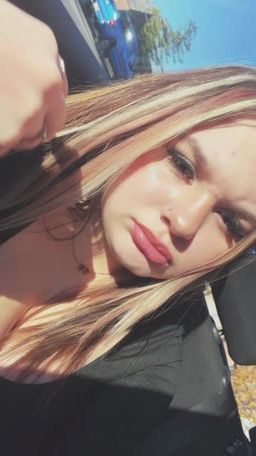 @Raelynnnnnn 💋🙈🌺