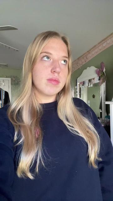 @Nicole💞🤟🏻