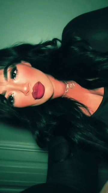 @SELENA ๐ค