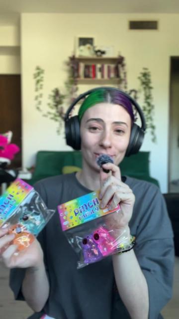 @⟡｡⋆ 💜La Mistica💚 ⋆｡⟡
