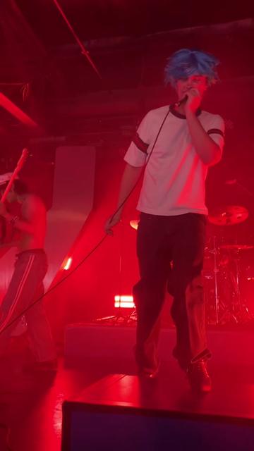 @kate |-/