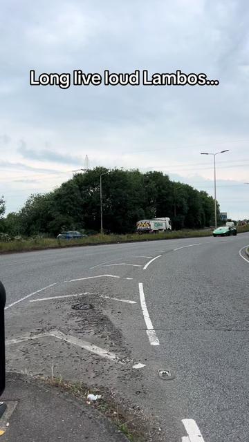 @Dreamsupercarsdaily