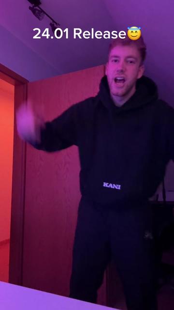 @AKROS