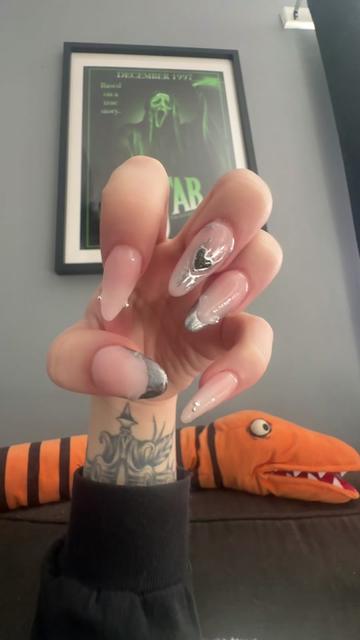 @Amber 🖤