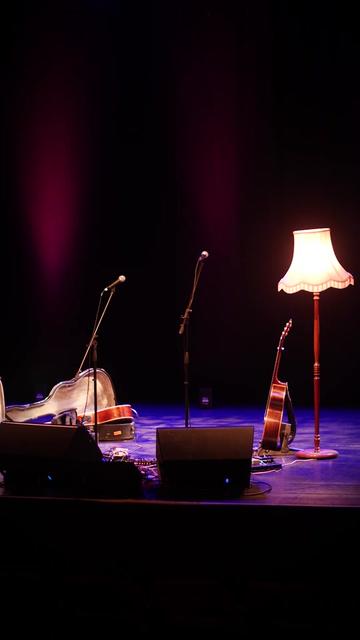 @Finbar Hoban Presents