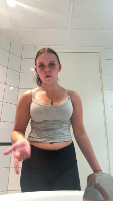 @emilia09_aa