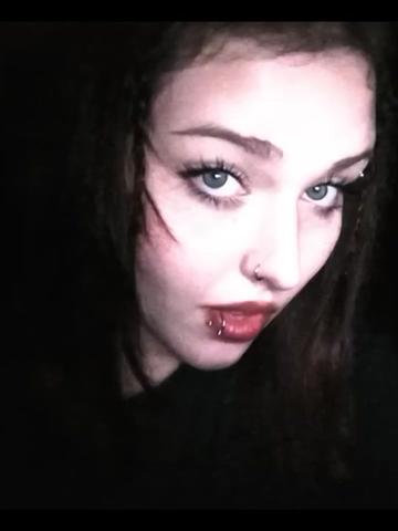 @•✞S̵̒͝Ꮧ𝔅Ɽℑ✞•🧟♀️🏹♑