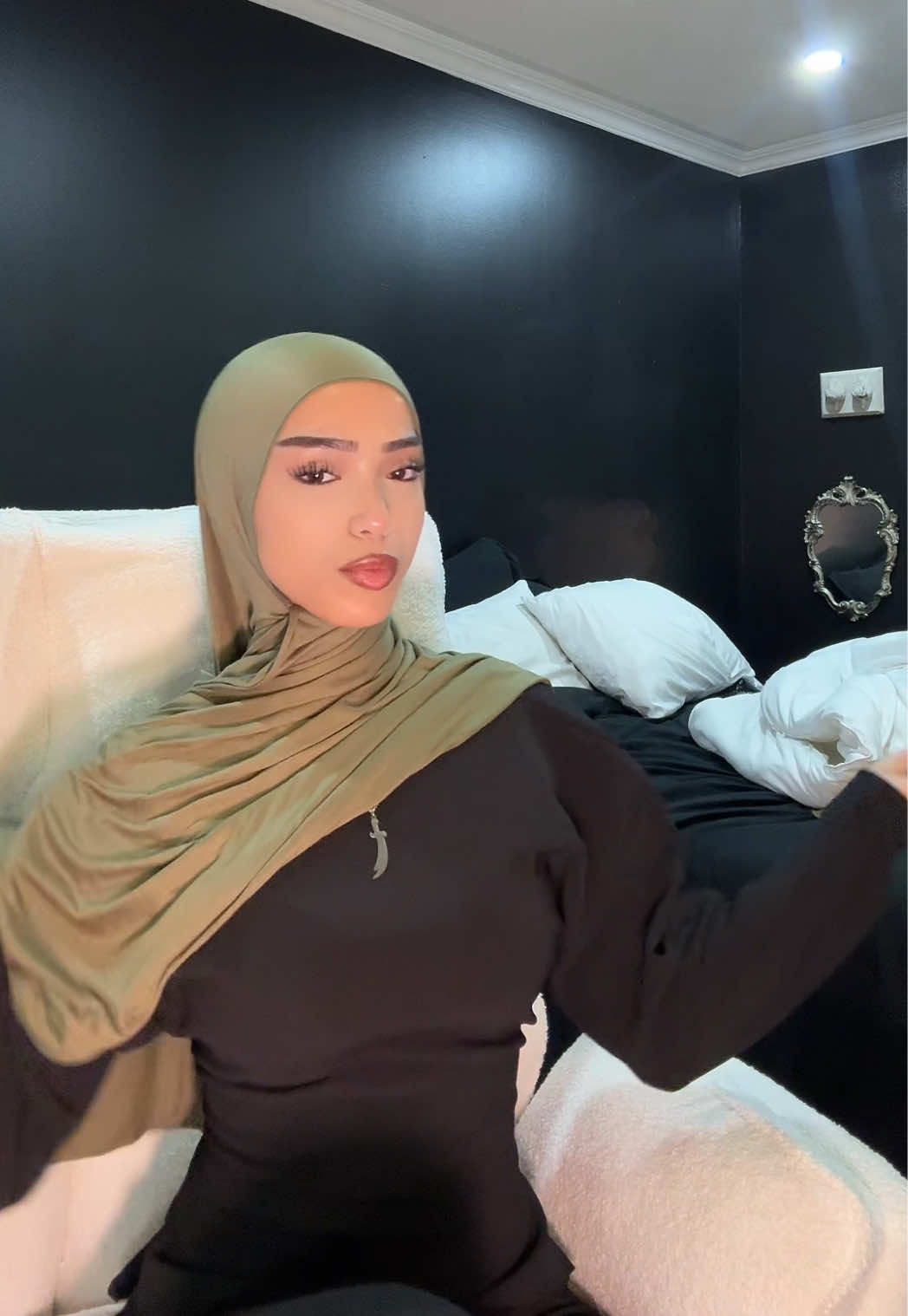 @لارا