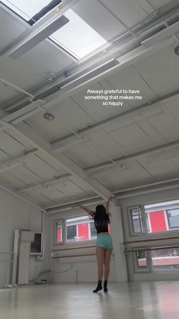 @𝓔𝓶𝓲𝓵𝔂