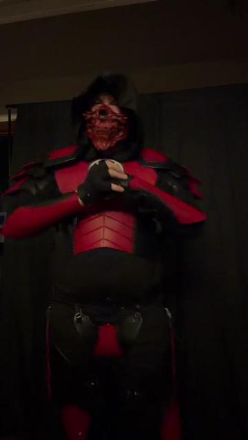 @Glueguncosplay94