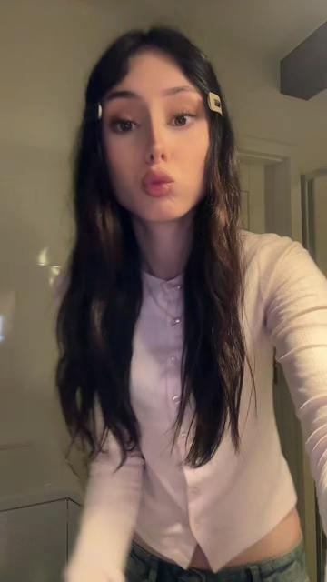 @elisour