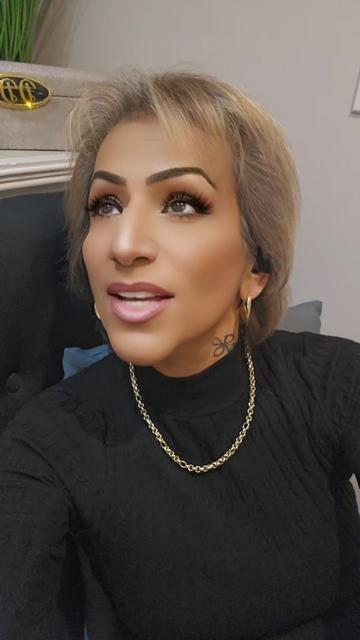 @Dee