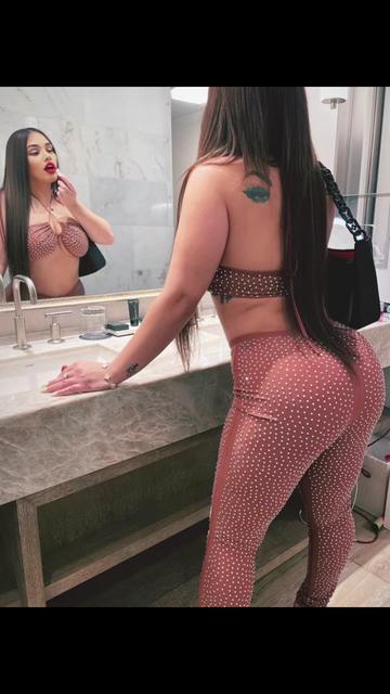 @M E L A N Y