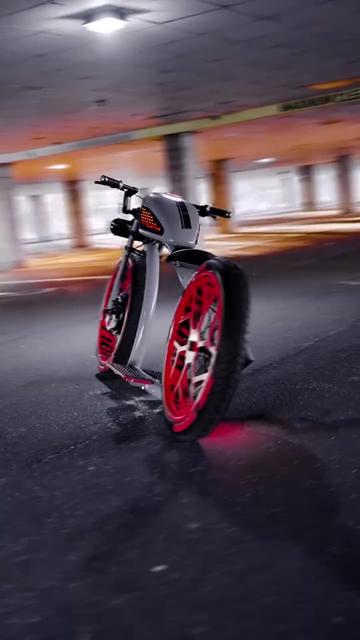 @Jrat Custom E-Bikes