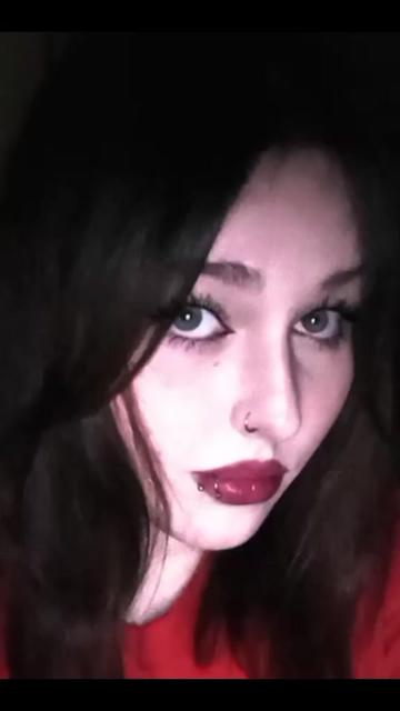 @•✞S̵̒͝Ꮧ𝔅Ɽℑ✞•🧟♀️🏹♑
