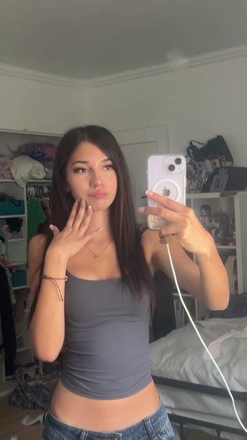 @2alyssx