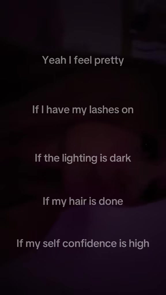 @𝓐𝓵𝓵𝓸𝓻𝓪.💕