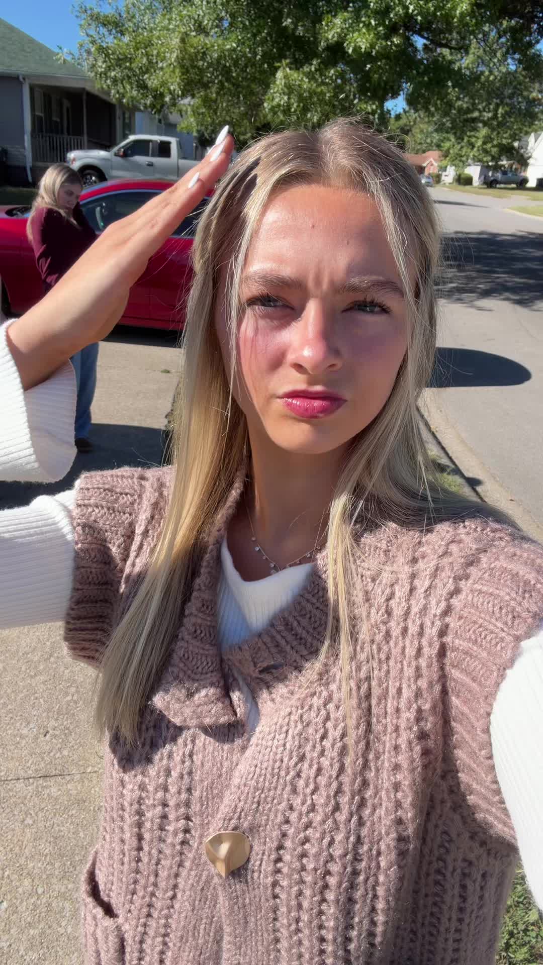 @bella
