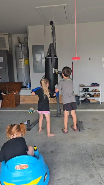 @MOMTASTIC 💋