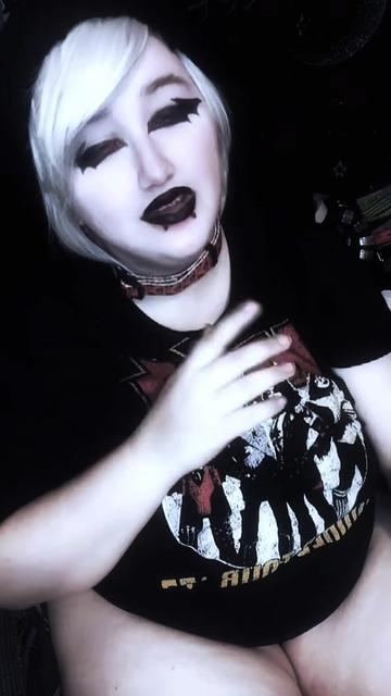 @sp00ky_treats
