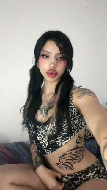 @urthickbaddie