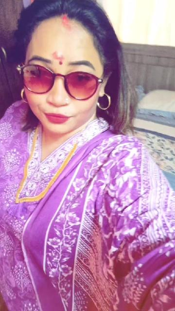 @Brinda_😗