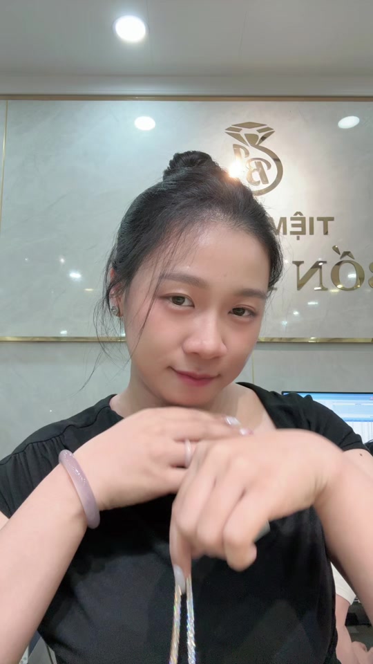 @Bốn Luyện Jewelry