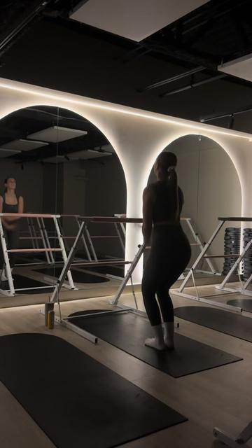 @Monica | Barre