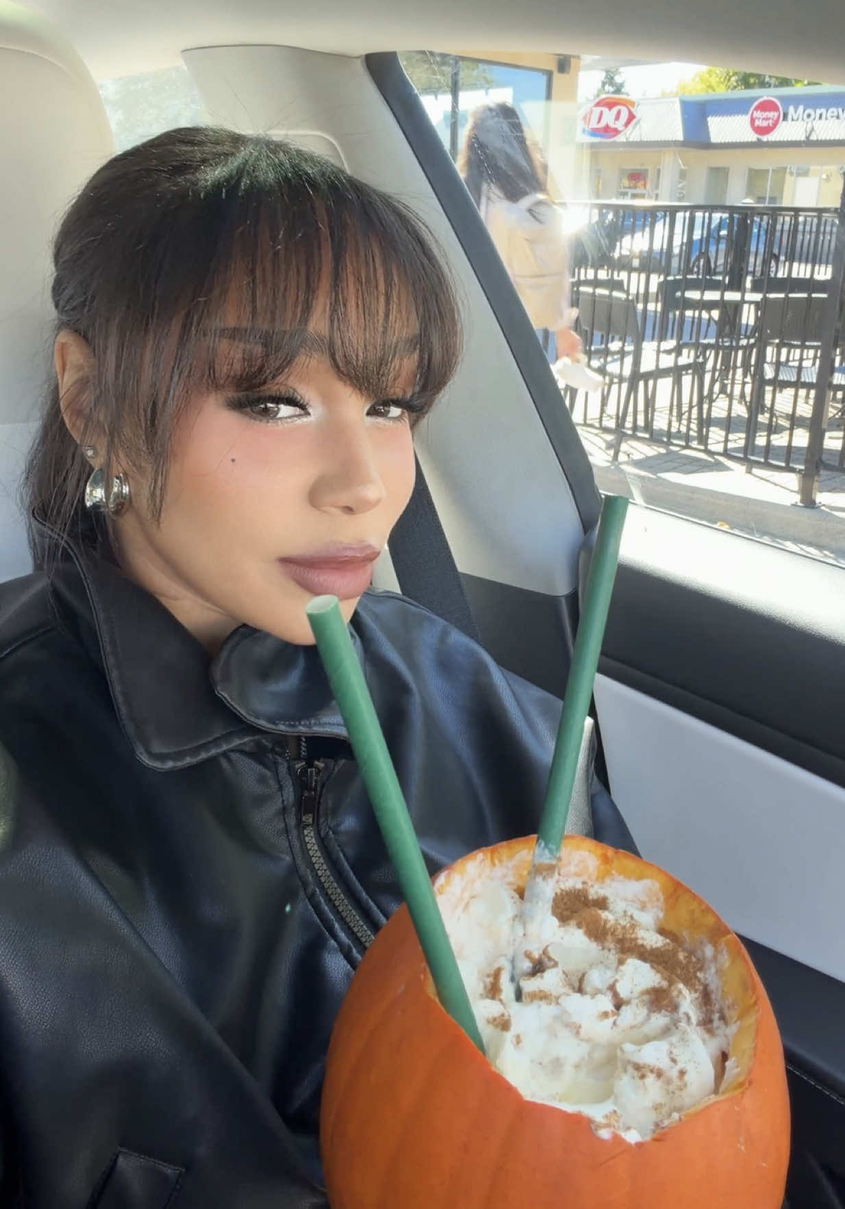 @itsnadiastone