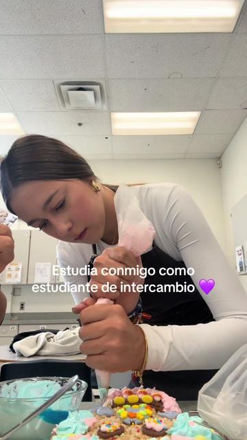 @𝑳𝒐𝒍𝒂 𝒊𝒏 🇨🇦