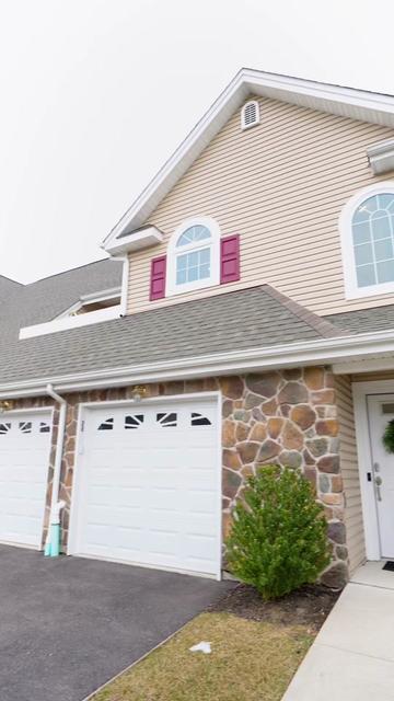@jennlevy_l.i.realtor