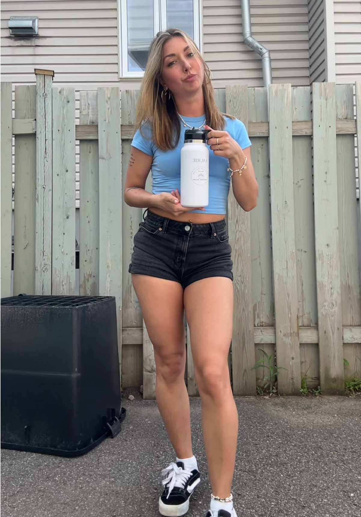 @Laurie Dara&icirc;che