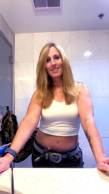@TruckerQueen77