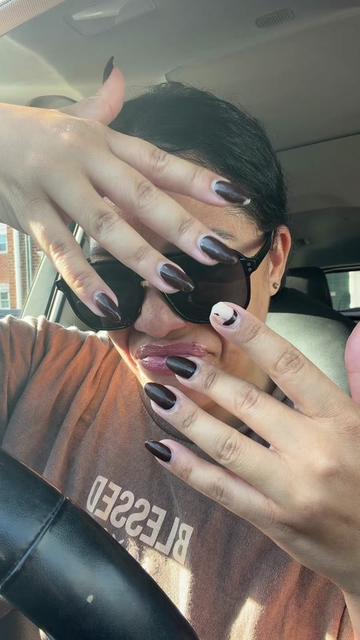 @Katie_