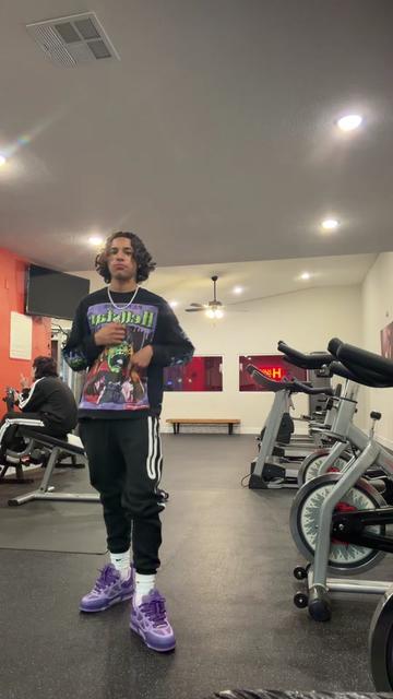 @Zurdo.