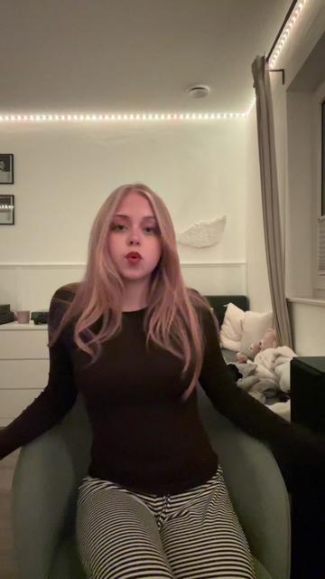 @zoemberassing