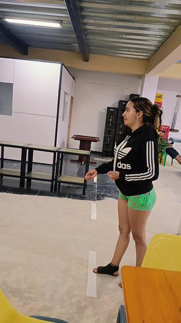 @Diana. Te Sigue