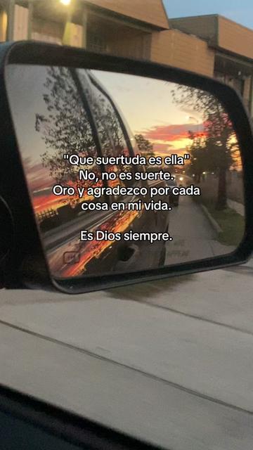 @M A R 🏝️
