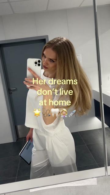@Soph🌸🩺🦷